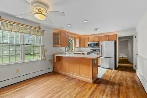 8 North Drive Middletown RI 02842