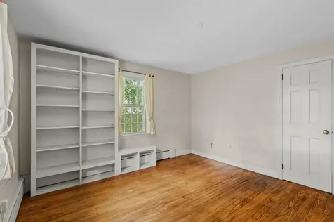 8 North Drive Middletown RI 02842