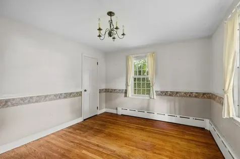 8 North Drive Middletown RI 02842