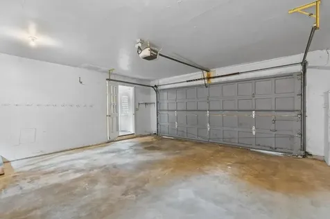 8 North Drive Middletown RI 02842