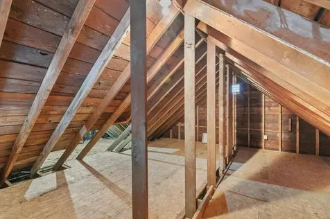 8 North Drive Middletown RI 02842