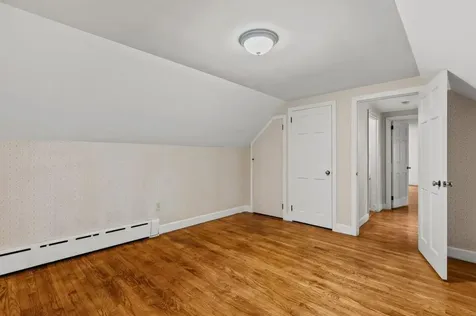 8 North Drive Middletown RI 02842