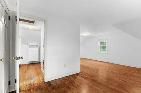 8 North Drive Middletown RI 02842