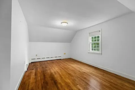 8 North Drive Middletown RI 02842