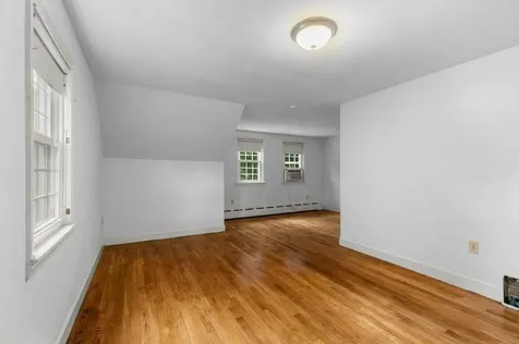 8 North Drive Middletown RI 02842