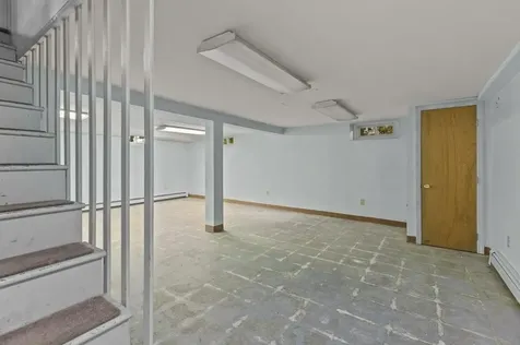 8 North Drive Middletown RI 02842