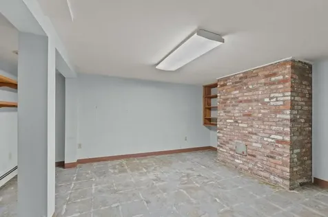 8 North Drive Middletown RI 02842