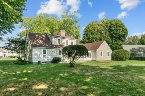 8 North Drive Middletown RI 02842