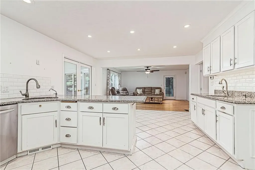 39 Sumner Brown Road Cumberland RI 02864