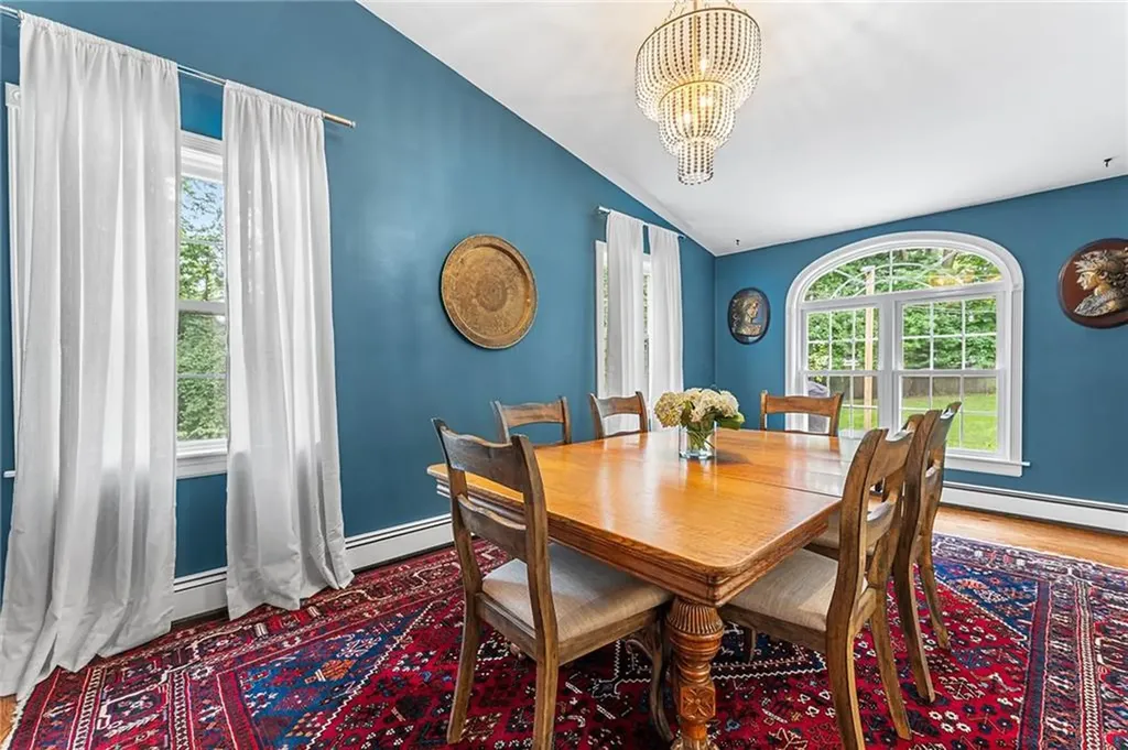 11 Houghton Street Barrington RI 02806