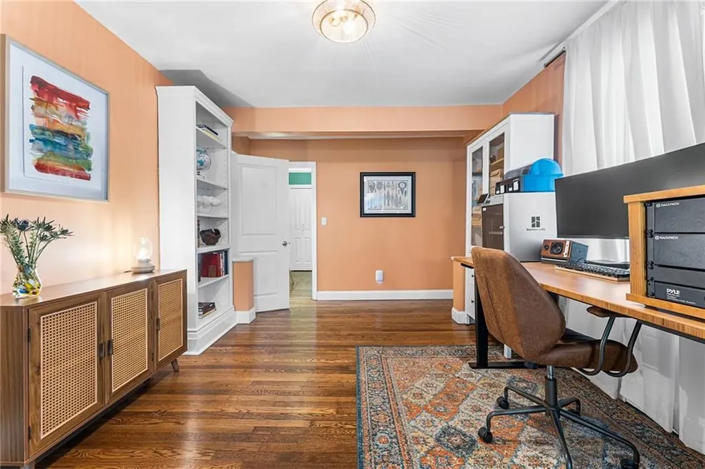 11 Houghton Street Barrington RI 02806