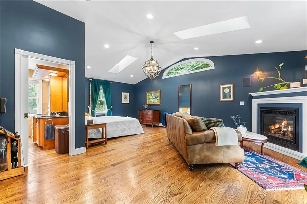 11 Houghton Street Barrington RI 02806