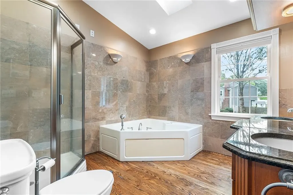 11 Houghton Street Barrington RI 02806