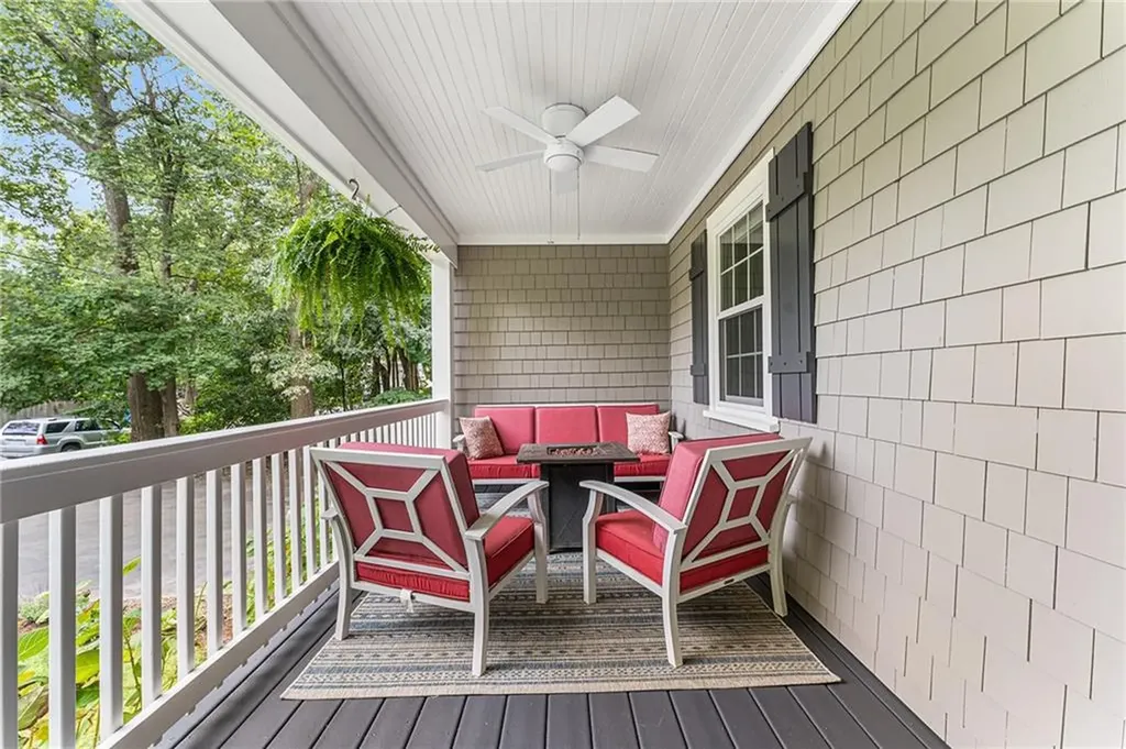 11 Houghton Street Barrington RI 02806