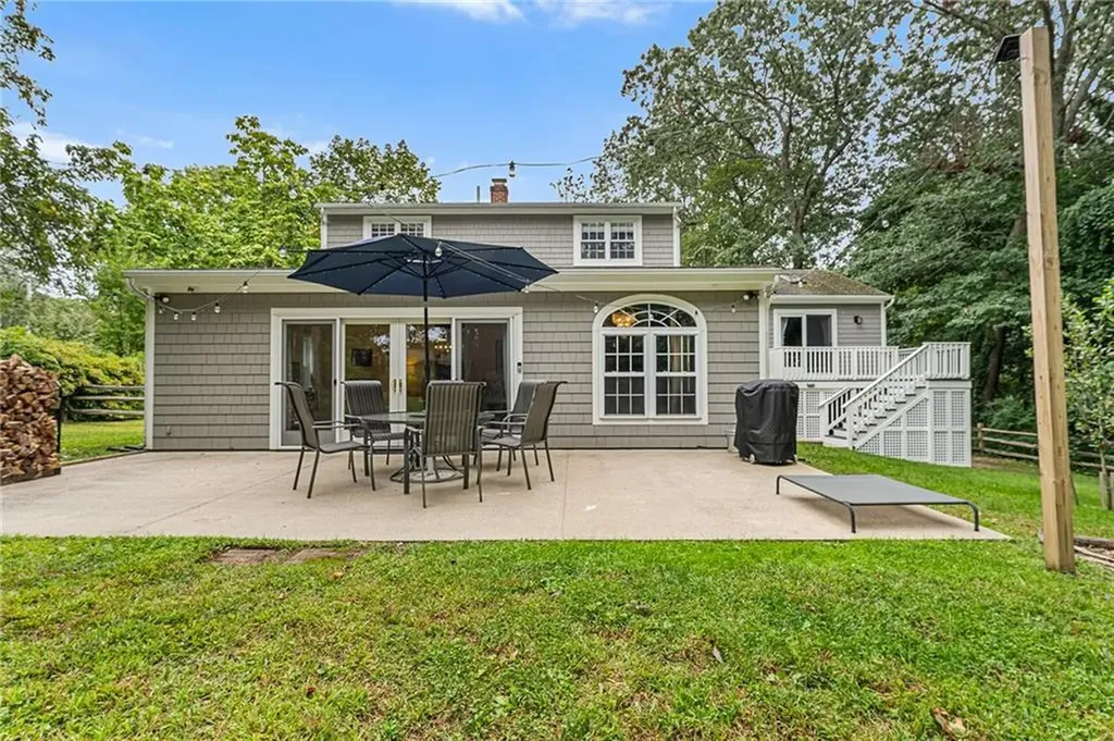 11 Houghton Street Barrington RI 02806