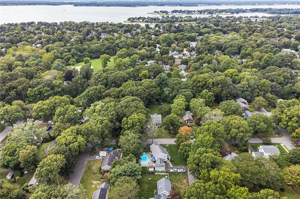 11 Houghton Street Barrington RI 02806