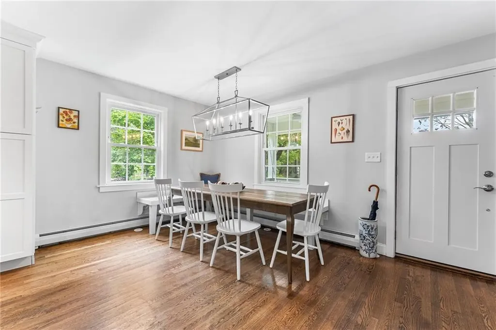 11 Houghton Street Barrington RI 02806