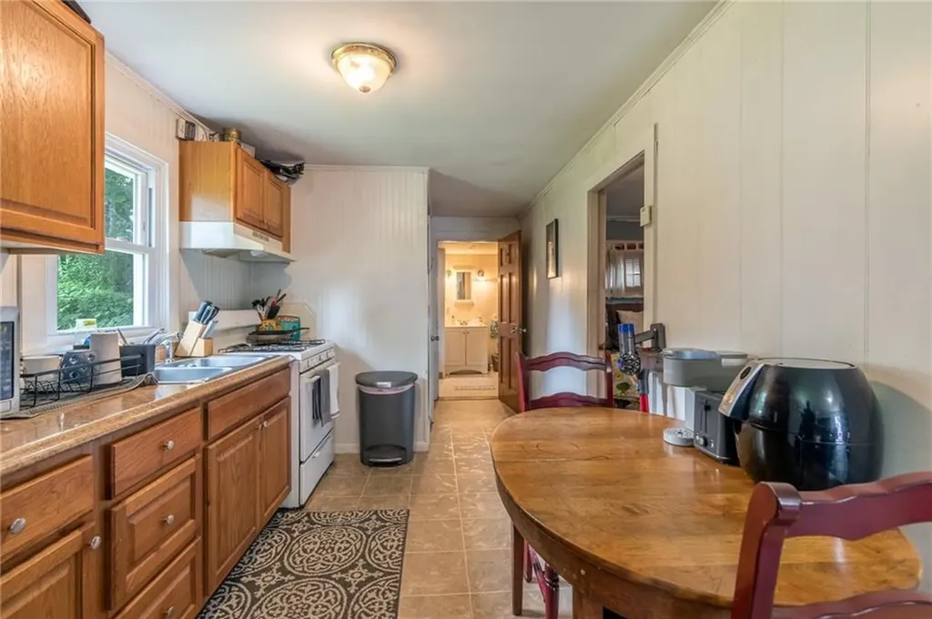 7 Broadview Avenue Bristol RI 02809