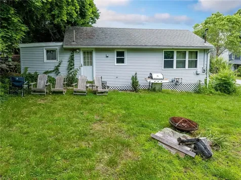 7 Broadview Avenue Bristol RI 02809