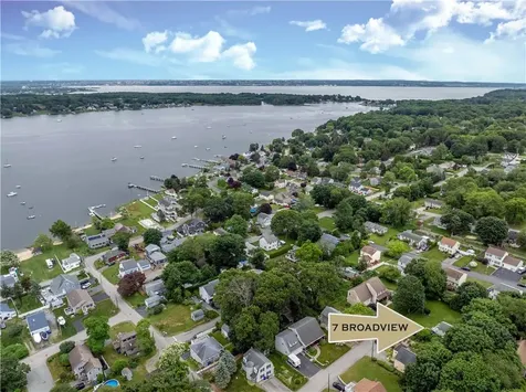 7 Broadview Avenue Bristol RI 02809