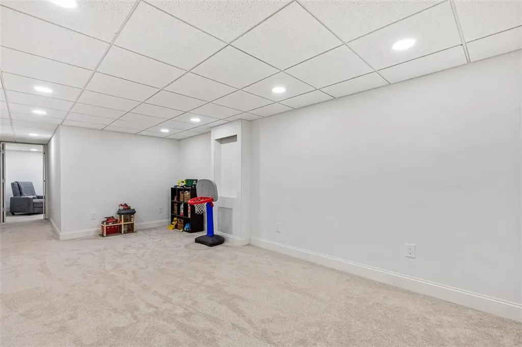 135 Leo Avenue Providence RI 02904