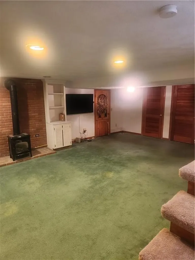63 Pond View Drive Warwick RI 02886