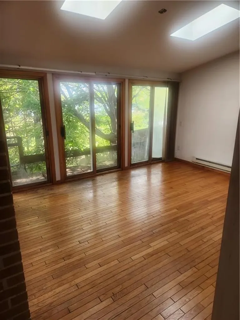 63 Pond View Drive Warwick RI 02886