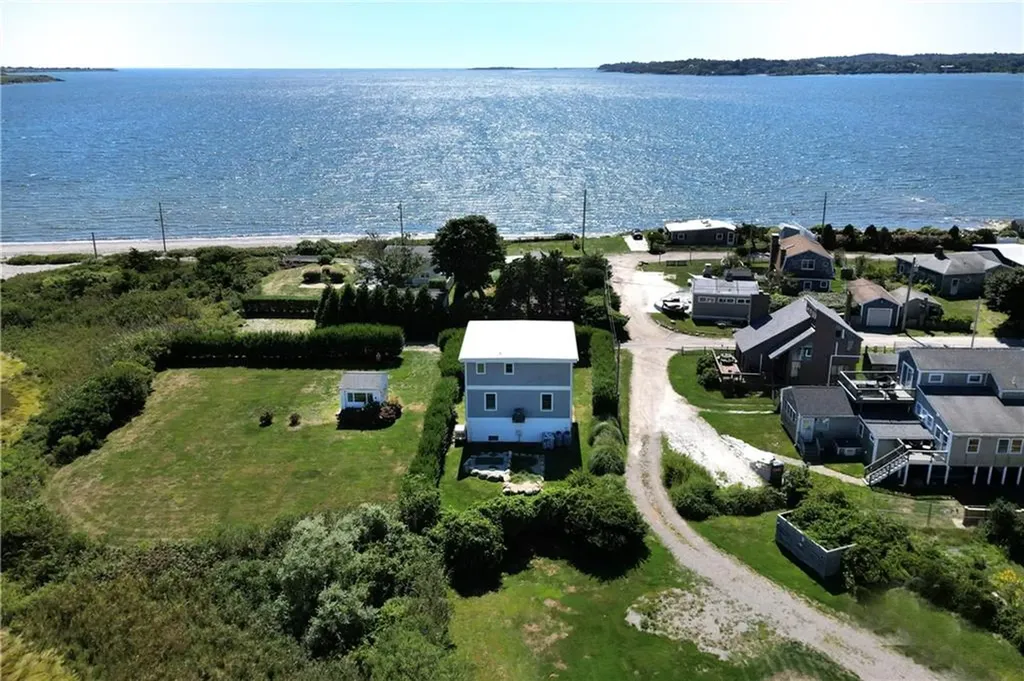 60 Philip Avenue Tiverton RI 02878