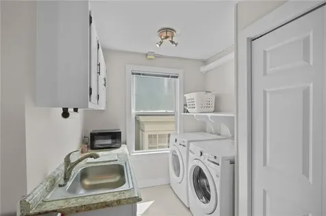 26 Franklin Street Newport RI 02840