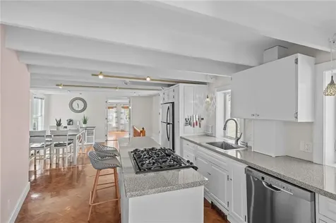 26 Franklin Street Newport RI 02840