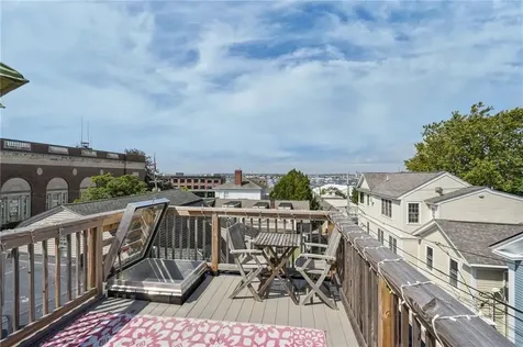 26 Franklin Street Newport RI 02840