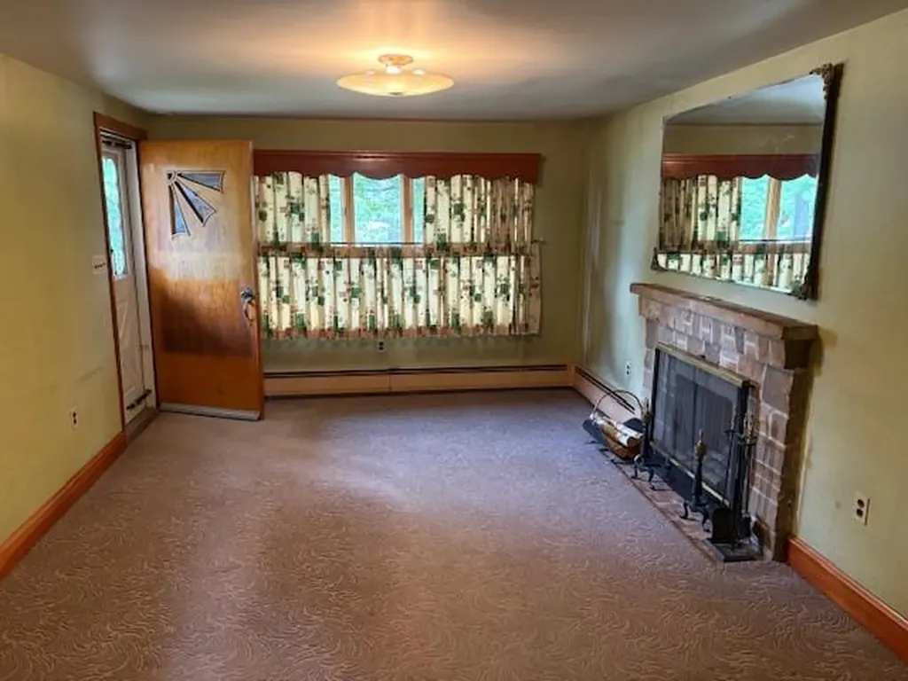 44 Valente Drive Cranston RI 02920