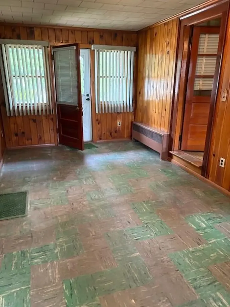 44 Valente Drive Cranston RI 02920