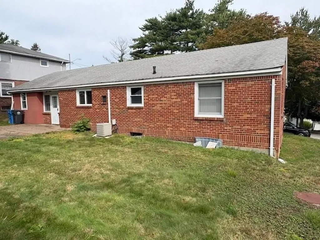 44 Valente Drive Cranston RI 02920