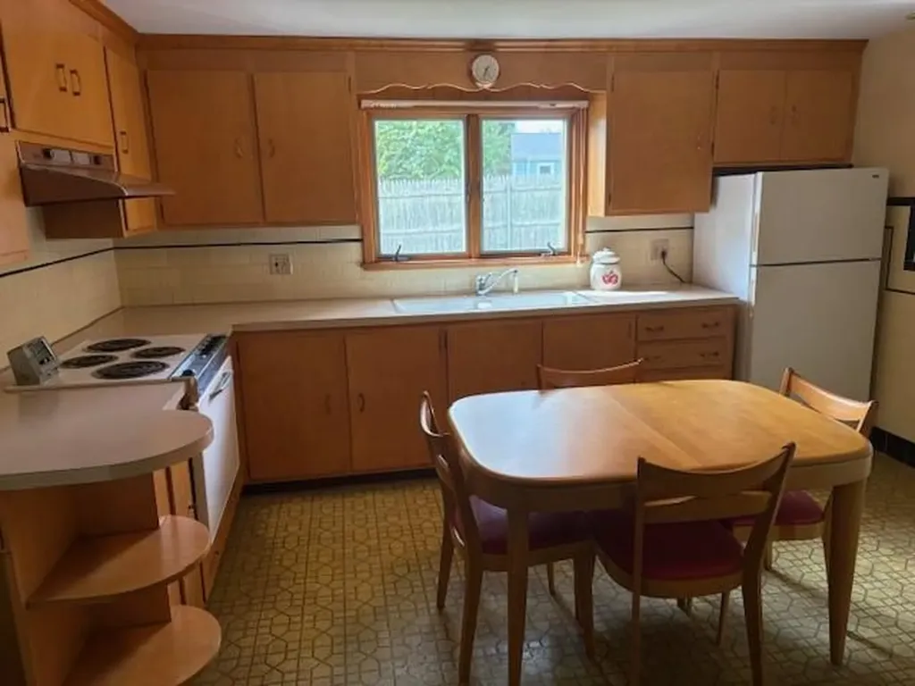 44 Valente Drive Cranston RI 02920