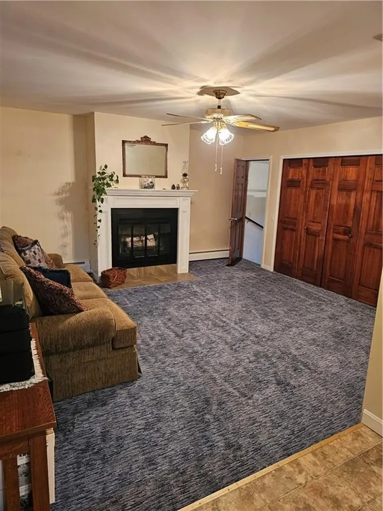 18 Moskalyk Street West Warwick RI 02893