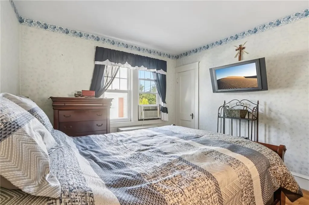 108 Waite Avenue Cranston RI 02905