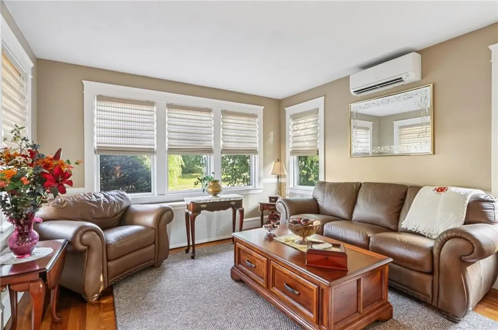 108 Waite Avenue Cranston RI 02905