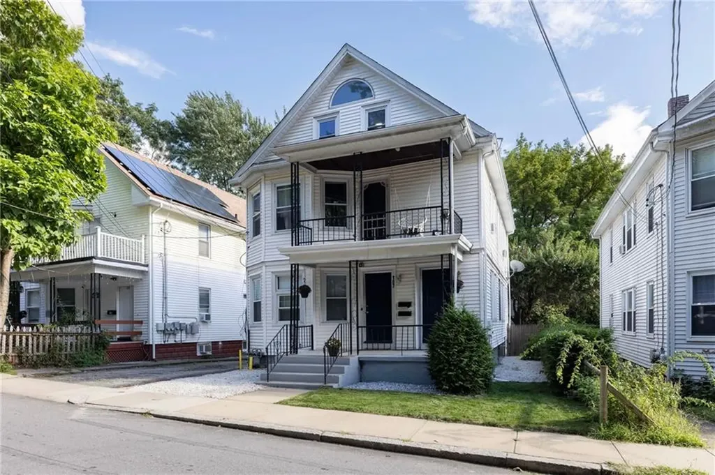 105 Garfield Avenue Providence RI 02908