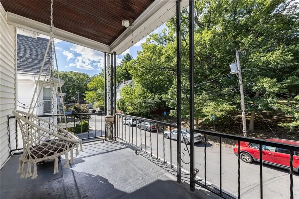 105 Garfield Avenue Providence RI 02908