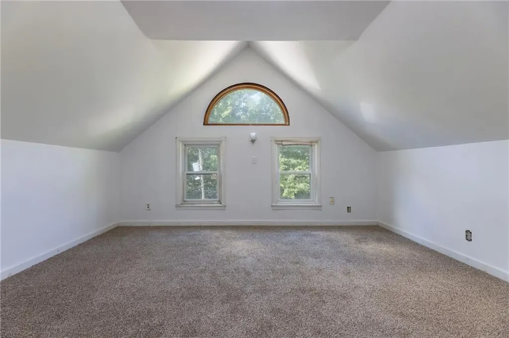 105 Garfield Avenue Providence RI 02908