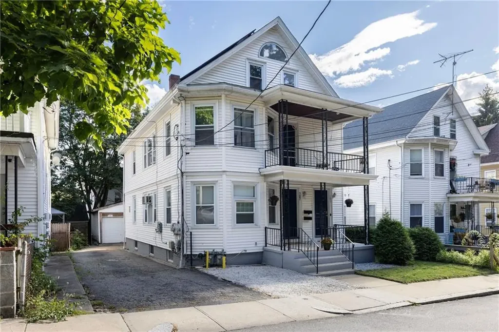105 Garfield Avenue Providence RI 02908