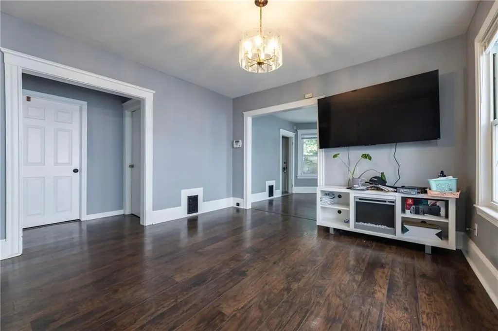 105 Garfield Avenue Providence RI 02908