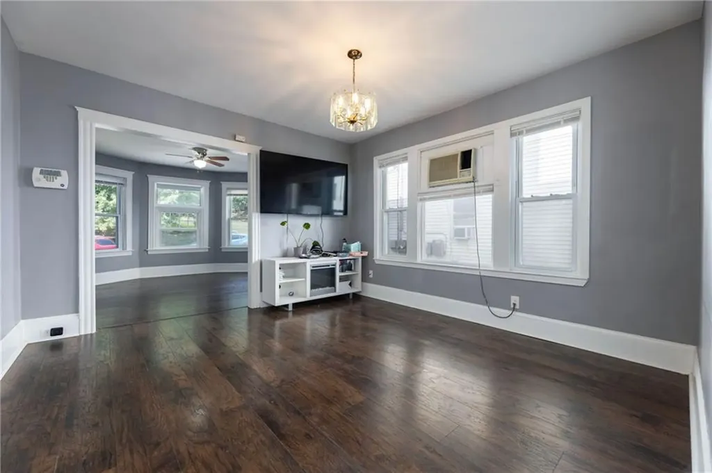 105 Garfield Avenue Providence RI 02908