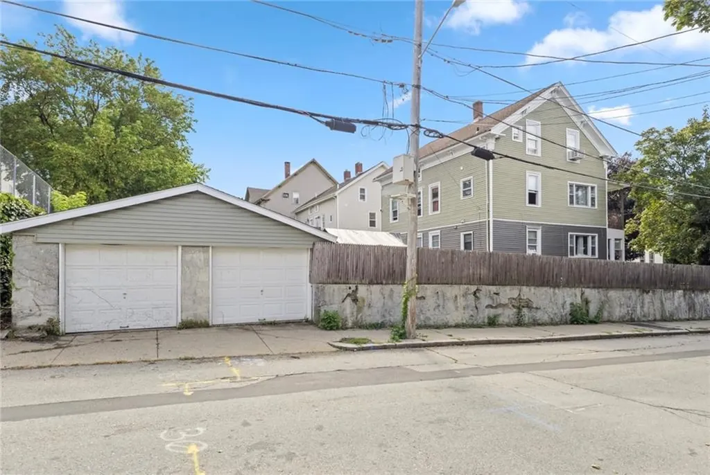 75 South Street Woonsocket RI 02895