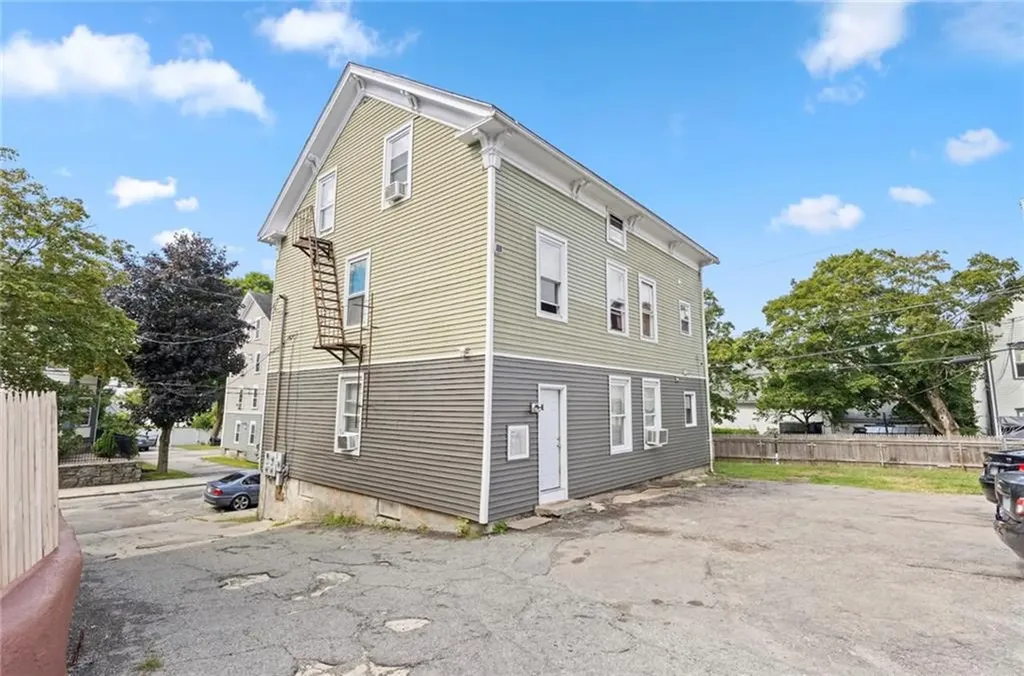 75 South Street Woonsocket RI 02895