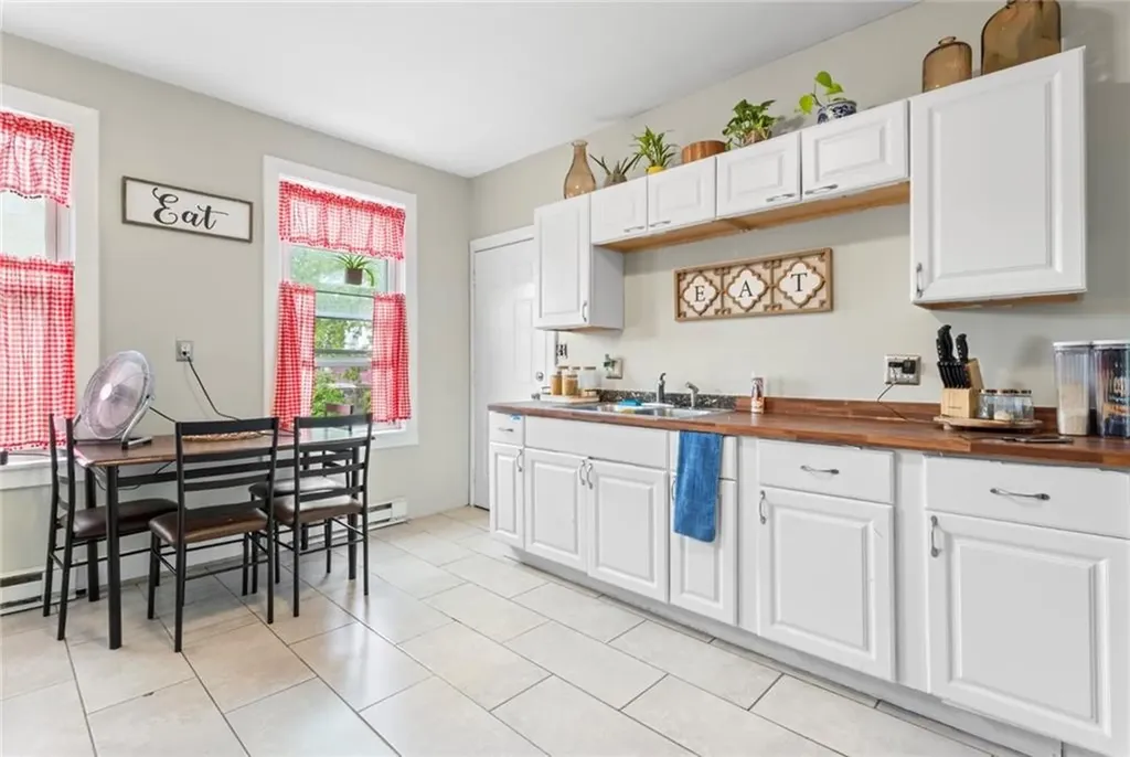 75 South Street Woonsocket RI 02895