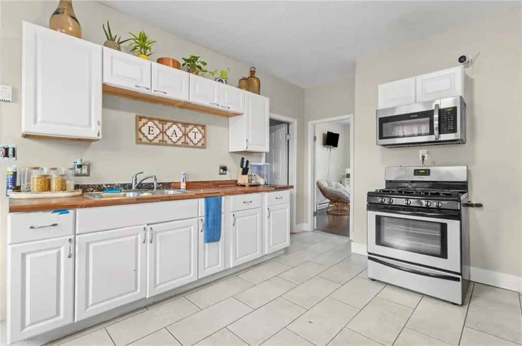 75 South Street Woonsocket RI 02895