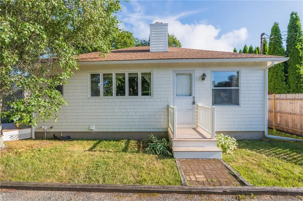 137 Kingstown Road Narragansett RI 02882