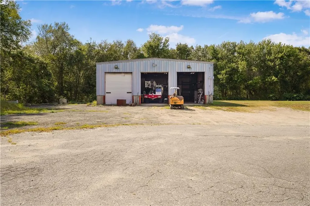 99 Aquidneck Drive Tiverton RI 02878
